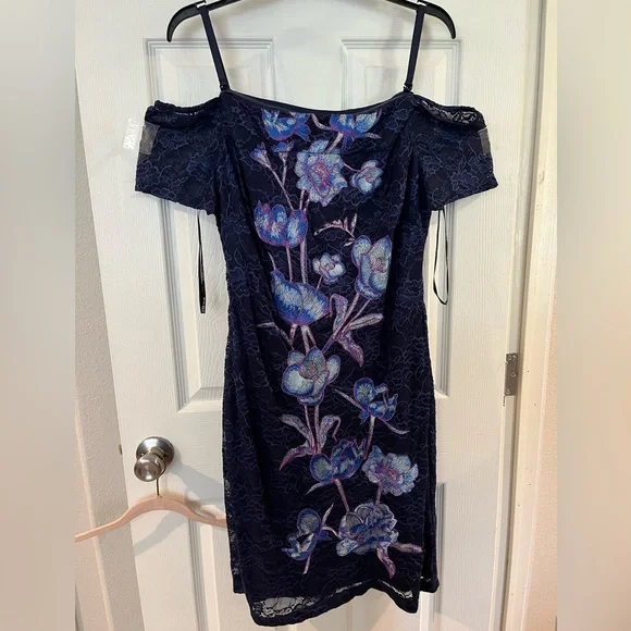 GUESS Women's Off The Shoulder Printed Embroidered Mesh Dress - Picture 2 of 7